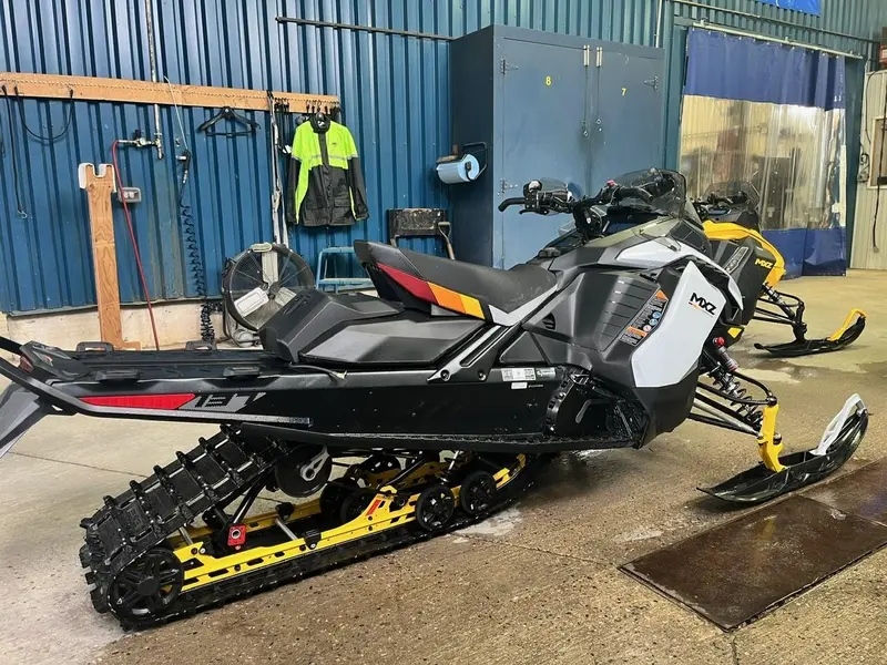 2024 Ski-Doo MXZ Blizzard 850 Etec