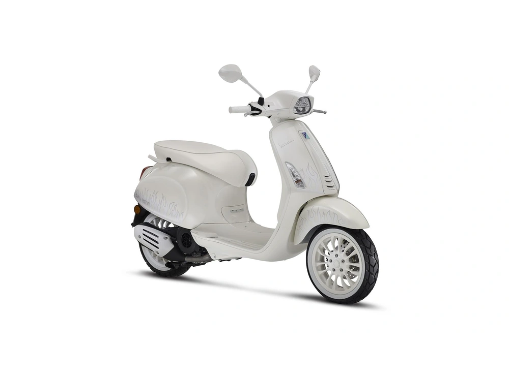 Vespa Sprint 50 Justin Bieber Liquidation 2023 alt