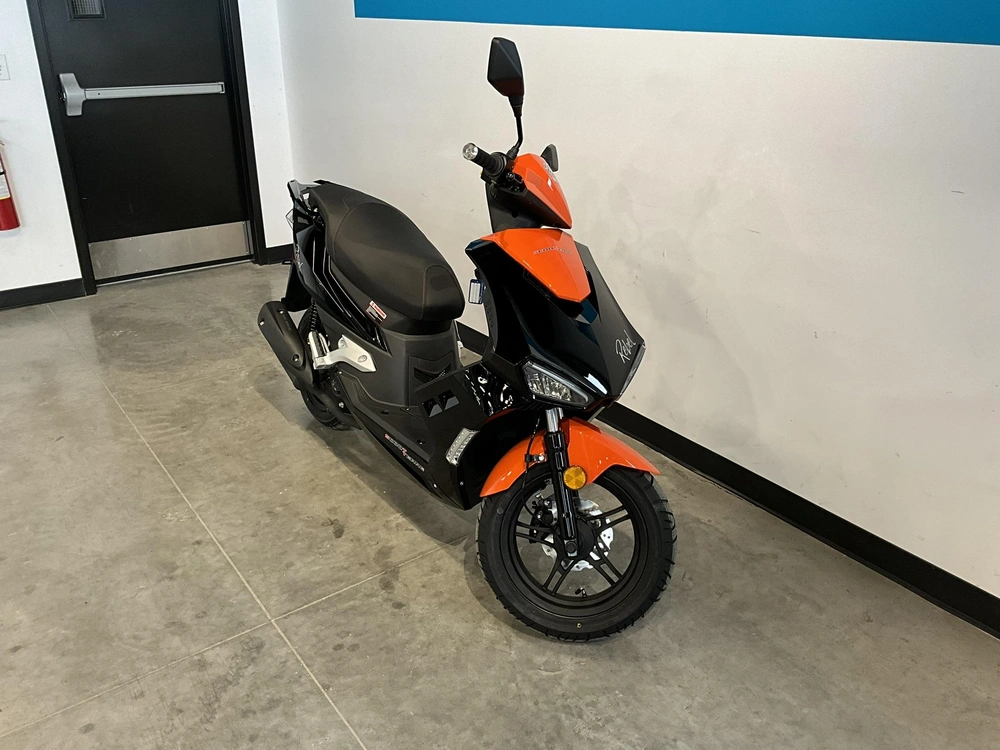 2023 Scootterre Rebel 50 alt