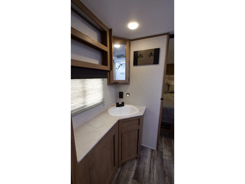 Alpha Wolf 2500rl 2024 alt