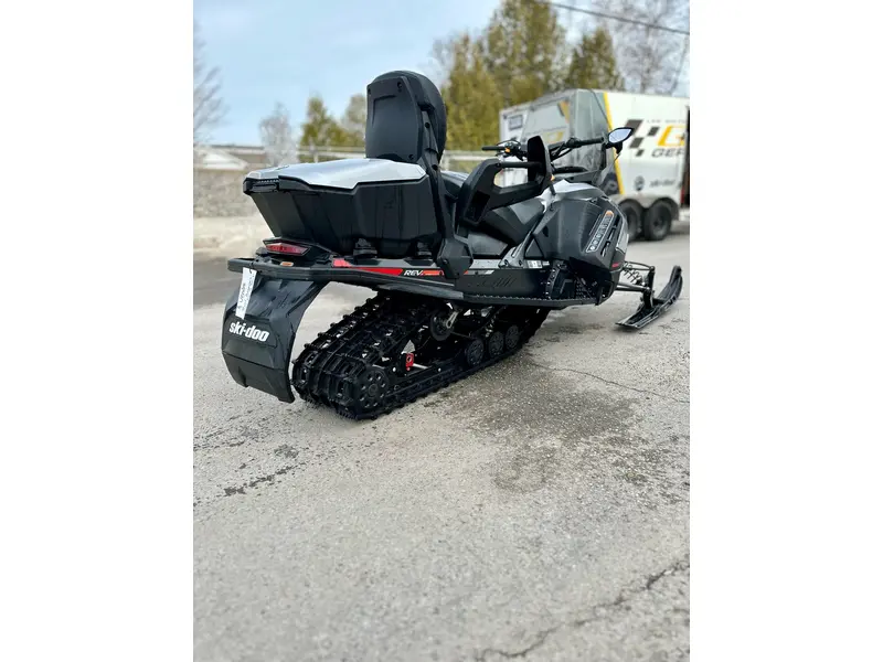 2020 Ski-Doo Grand Touring SE E 900 ACE Tur