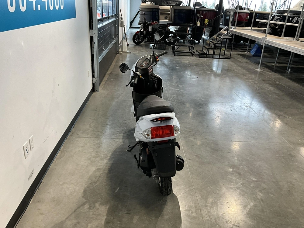 2023 Scootterre Bistro 426$ De Réduction, Offre Du Directeur alt