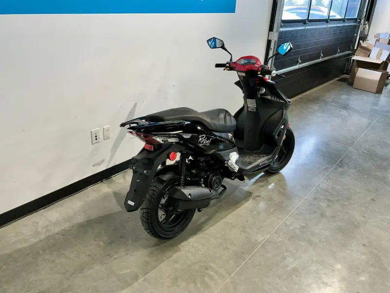 2023 Scootterre Rebel 50