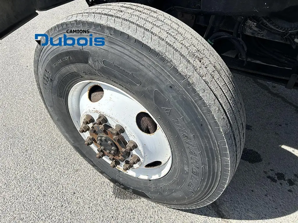 International 7400 2011