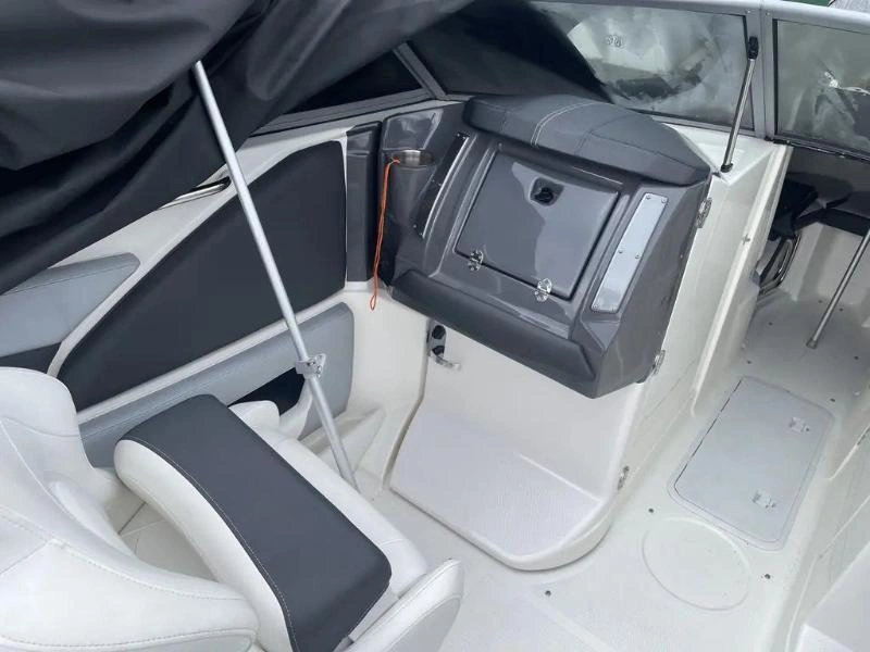 Larson Lxi 238io Merc 350 Mpi B3 300hp 2013 alt