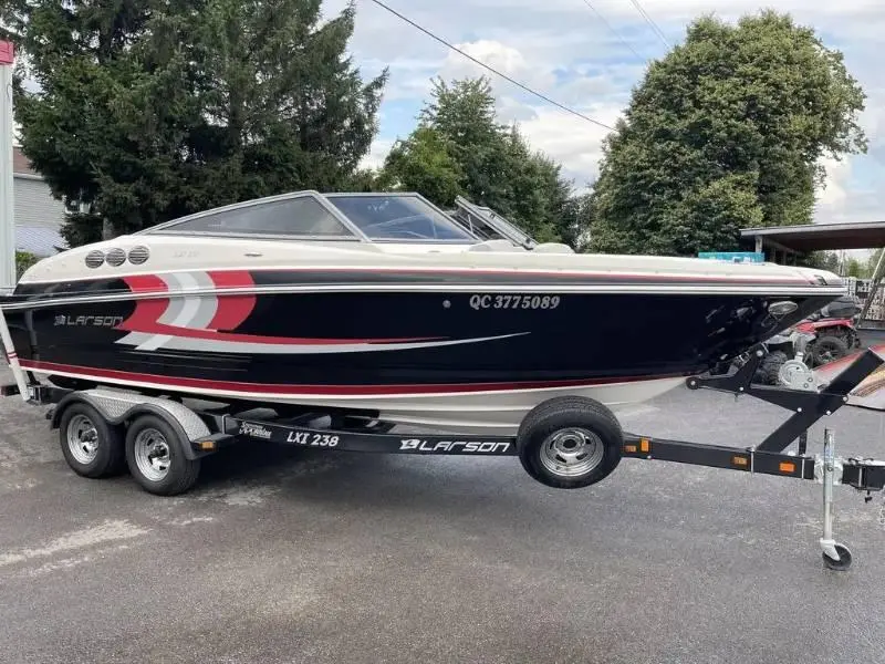 2013 Larson LXI 238IO MERC 350 MPI B3 300HP