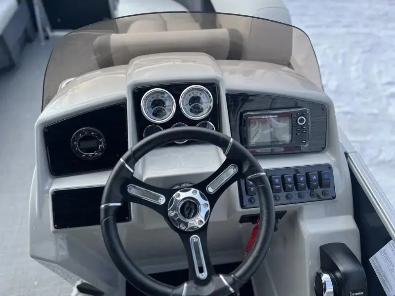 2024 Sylvan MIRAGE 820 LZ W/CH ROOM