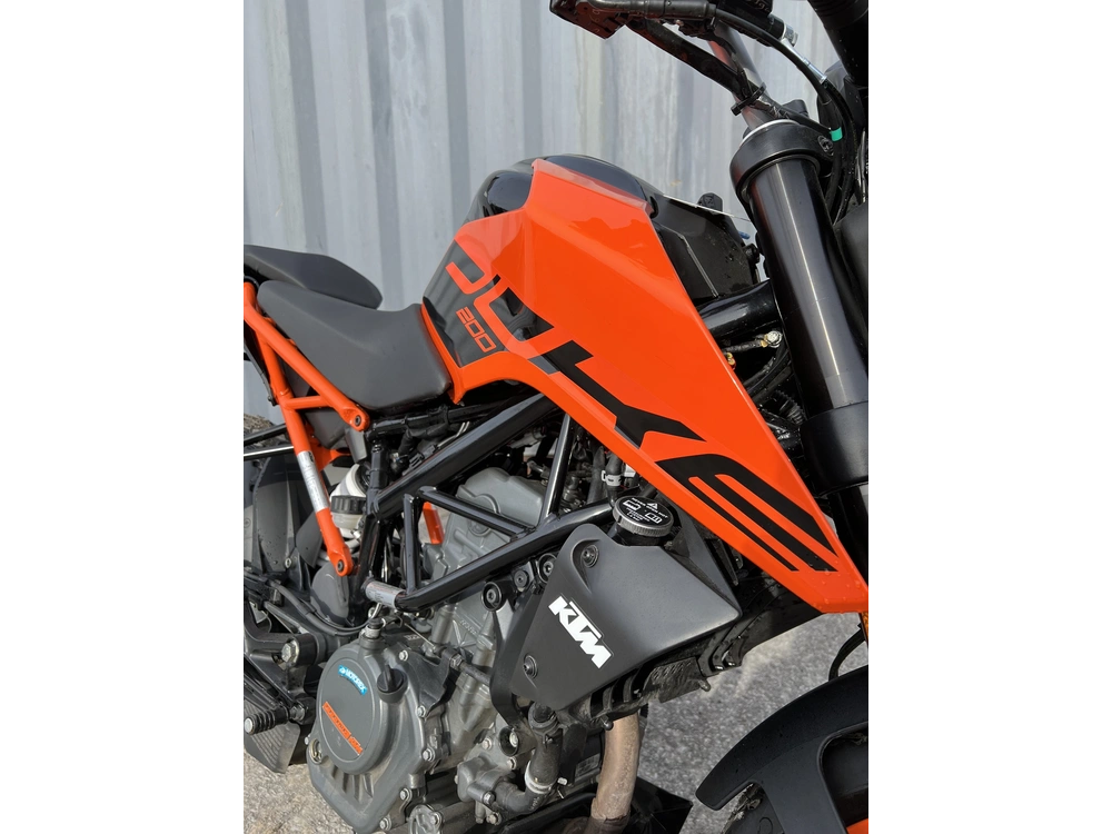Ktm Duke 200 Abs 2020 alt