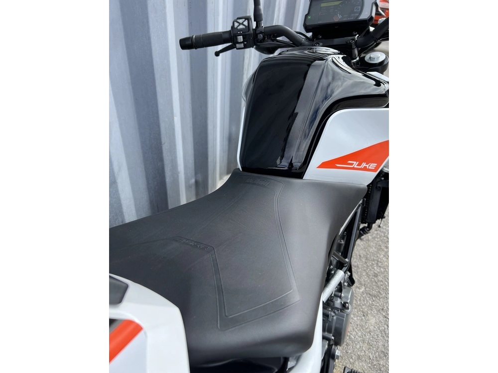 Ktm Duke 390 2021 alt