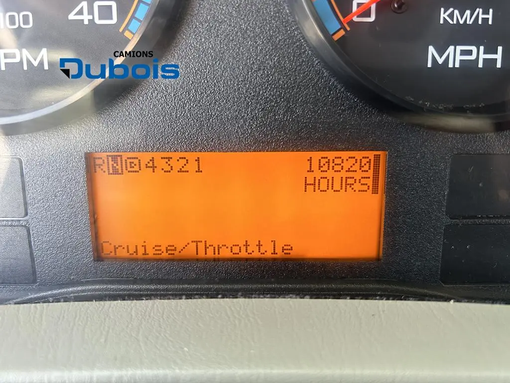 International 7400 2011