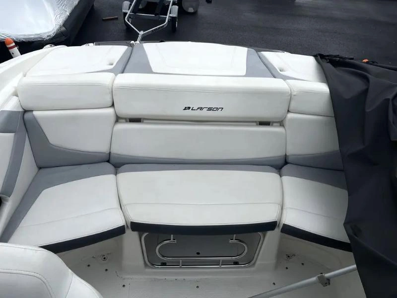 Larson Lxi 238io Merc 350 Mpi B3 300hp 2013 alt