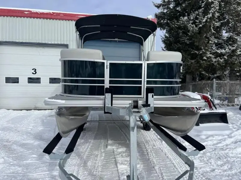 2024 Sylvan MIRAGE 820 LZ W/CH ROOM