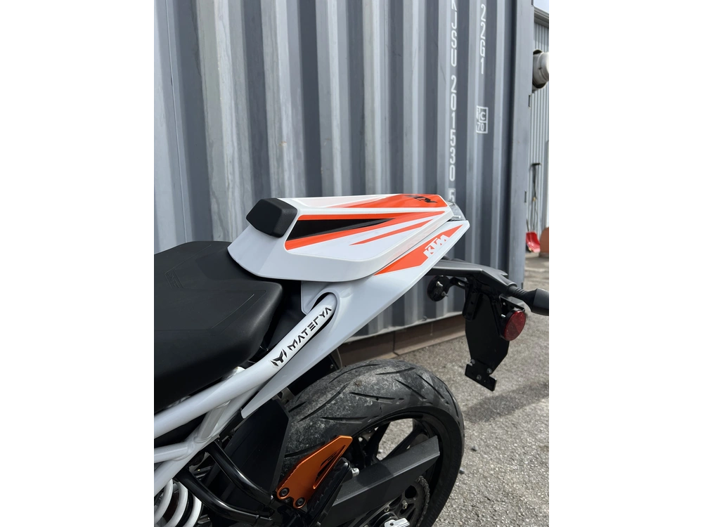 Ktm Duke 390 2021 alt
