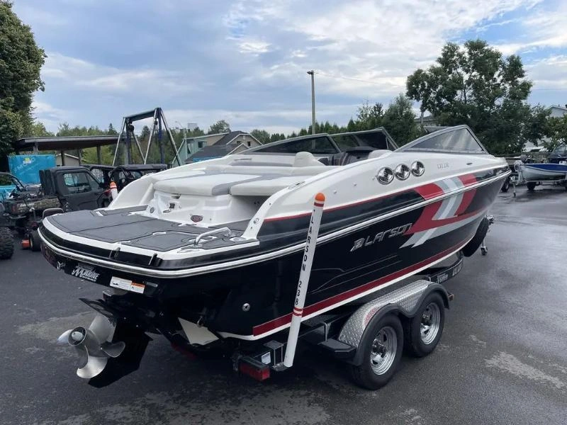 Larson Lxi 238io Merc 350 Mpi B3 300hp 2013 alt