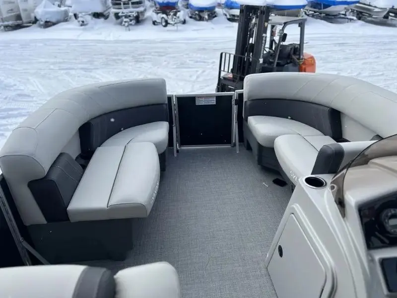 2024 Sylvan MIRAGE 820 LZ W/CH ROOM