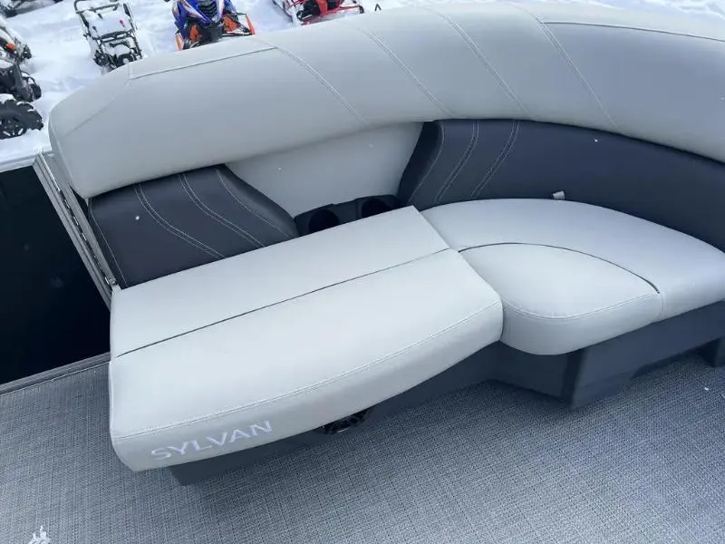 2024 Sylvan MIRAGE 820 LZ W/CH ROOM