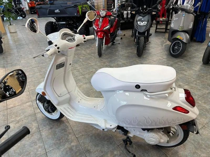 Vespa Sprint Sport 50 Justin Bieber 2023 alt