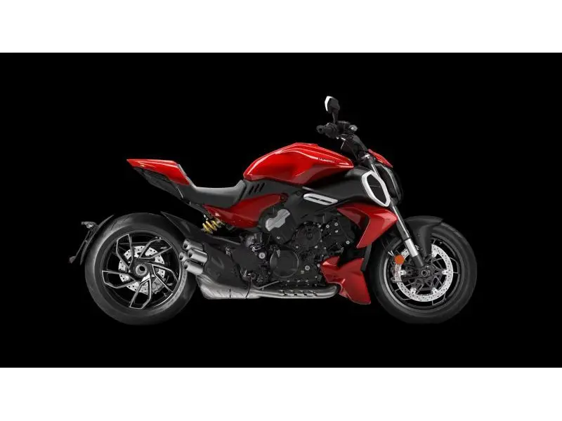 Ducati Diavel V4 (promo 1750.0 inclus) 2024