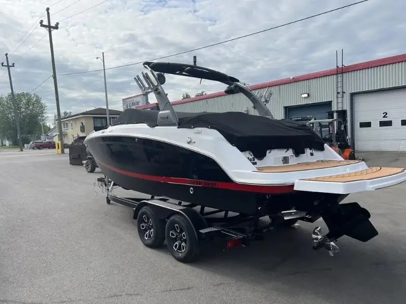 2023 Four Winns HD3 IO  M6.2L 300B