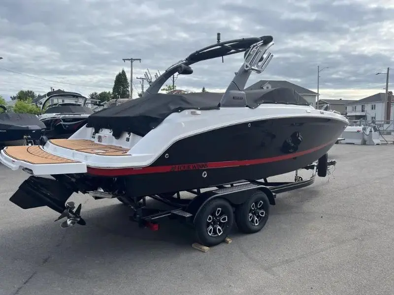 2023 Four Winns HD3 IO  M6.2L 300B