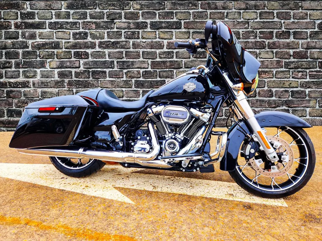 Harley-Davidson FLHXS 2021
