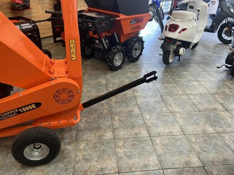 2023 Ducar Dechiqueteuse A Branche 15 Hp alt