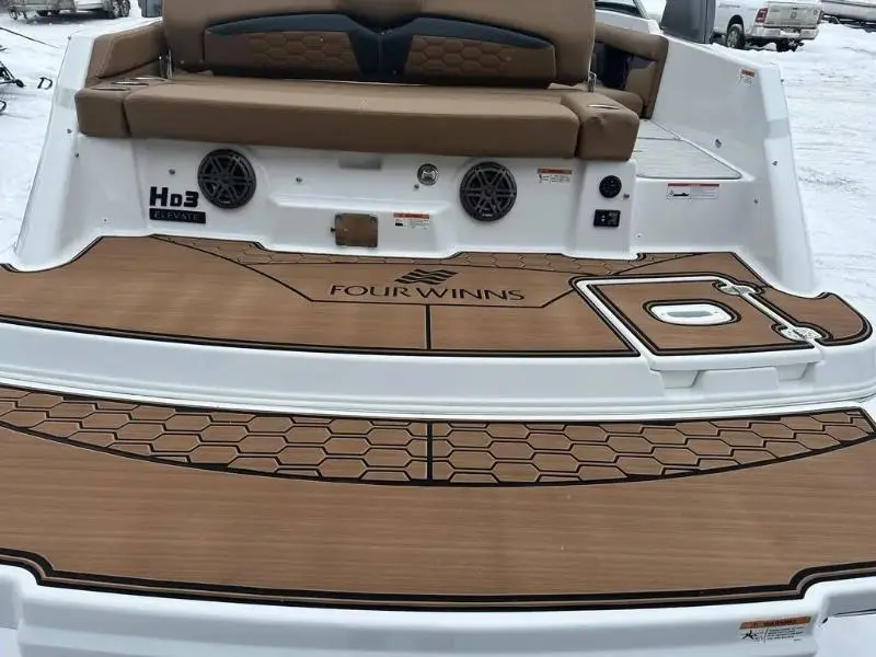 2023 Four Winns HD3 IO  M6.2L 300B