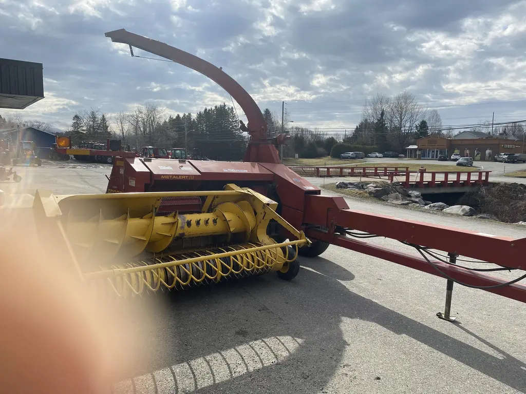 New Holland FP230 2005