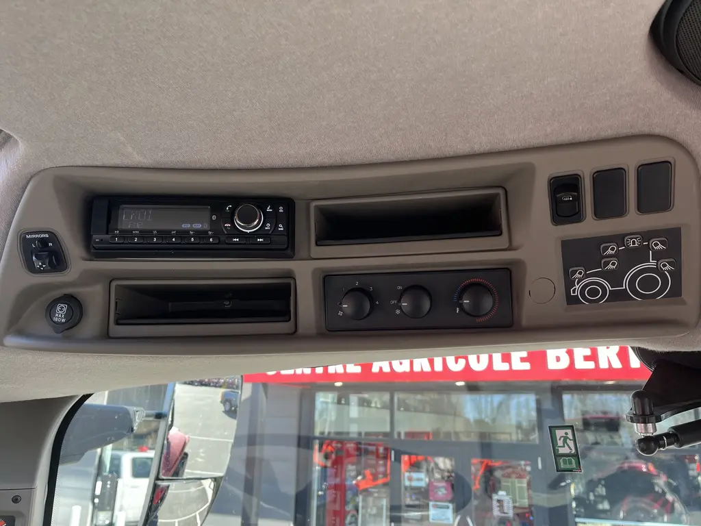 2022 Case IH Maxxum 115 A8