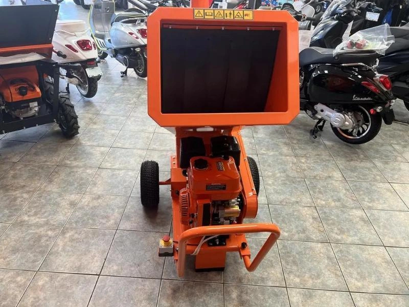 2023 Ducar Dechiqueteuse A Branche 15 Hp alt