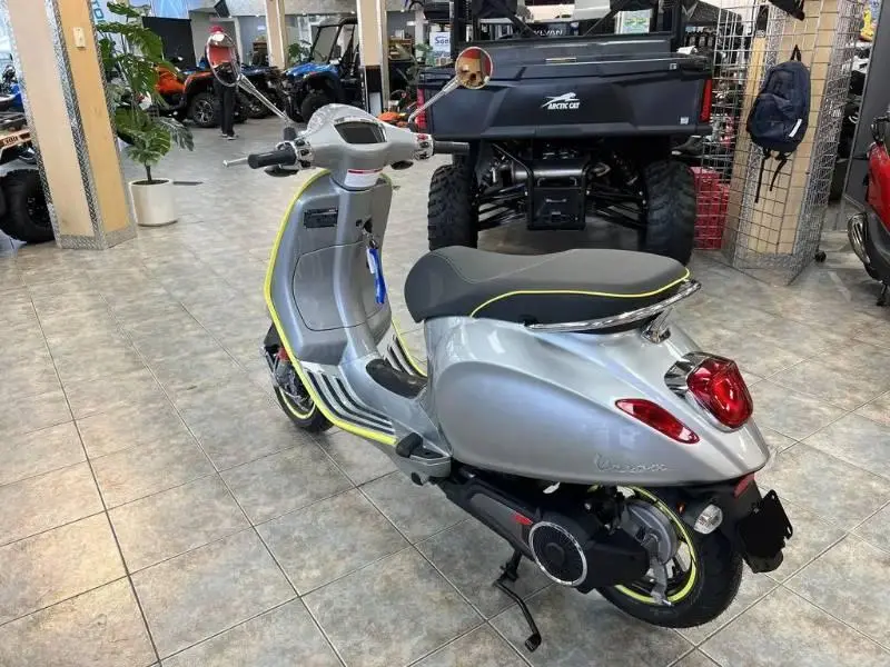 2023 Vespa VESPA ELETTRICA 70KM GIALLO LAMP