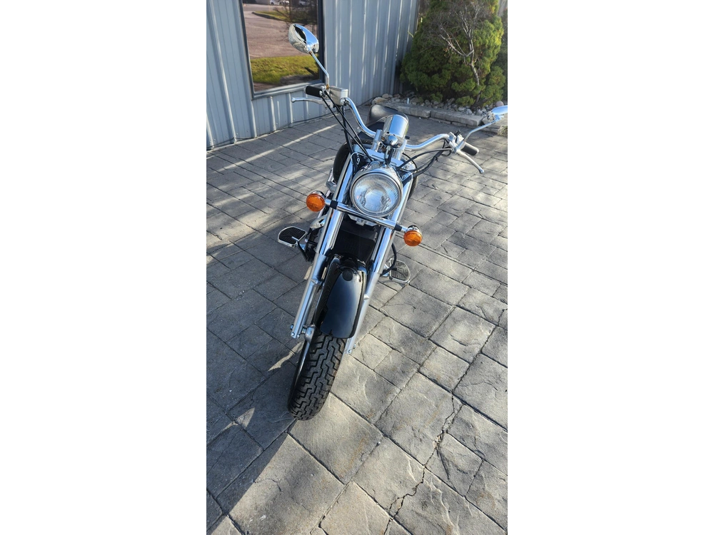 2005 Honda Shadow Sabre 1100 alt