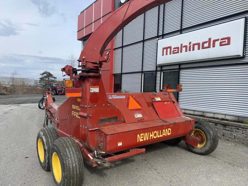 New Holland FP230 2005