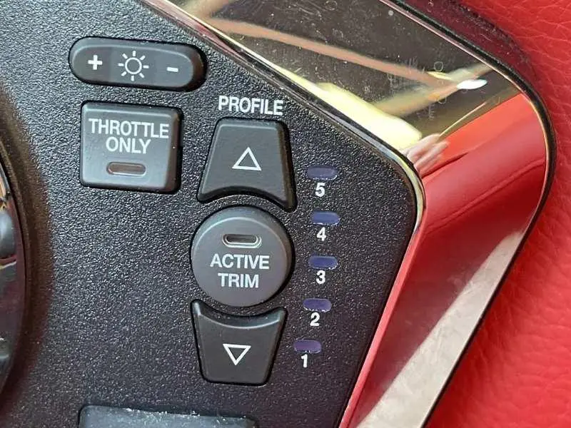 2023 Four Winns HD3 IO  M6.2L 300B