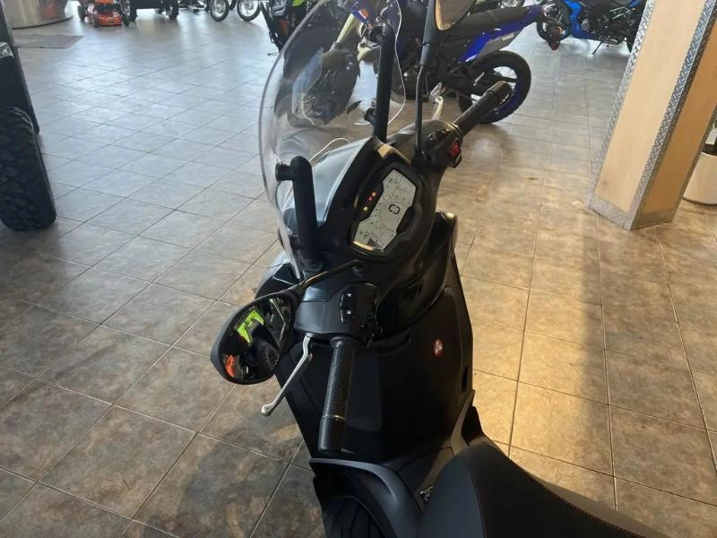 Piaggio Bv400 Hpe 2023 alt