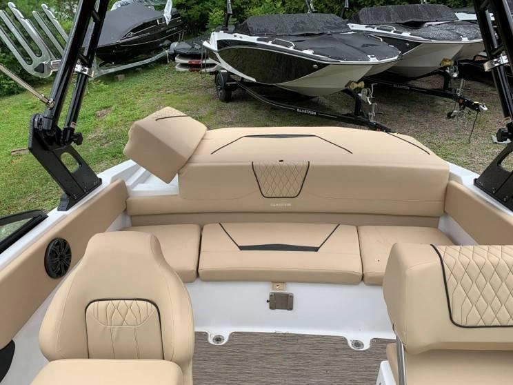 2022 Glastron Gx 195 W/mercruiser 4.5l Mpi alt