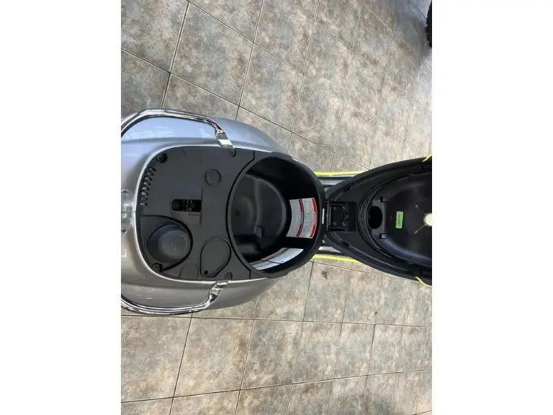 2023 Vespa VESPA ELETTRICA 70KM GIALLO LAMP