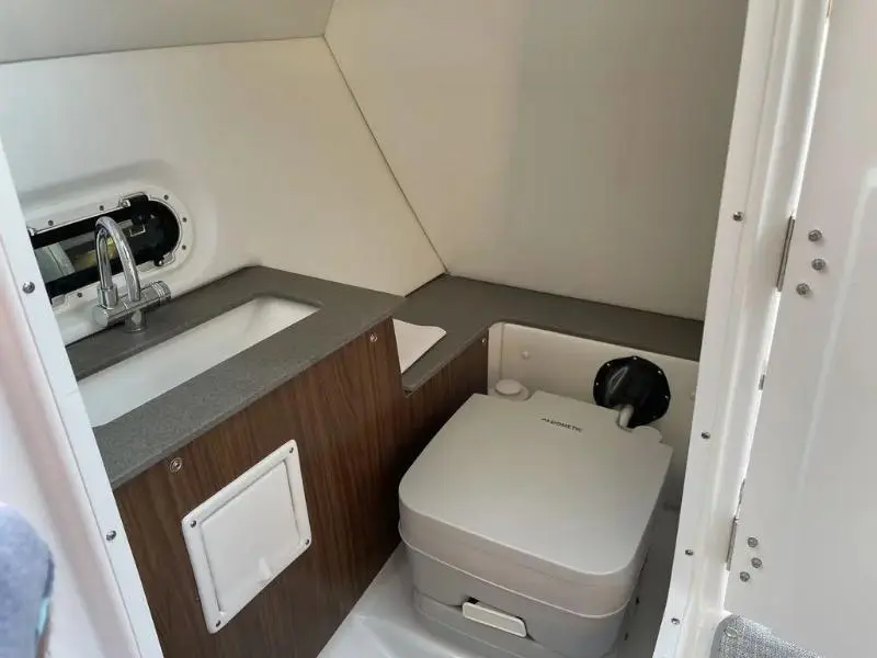 2023 Four Winns HD3 IO  M6.2L 300B