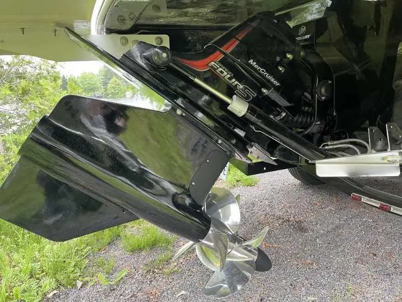 2023 Four Winns HD3 IO  M6.2L 300B