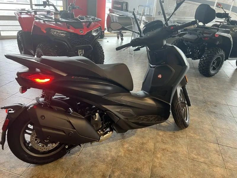 Piaggio Bv400 Hpe 2023 alt