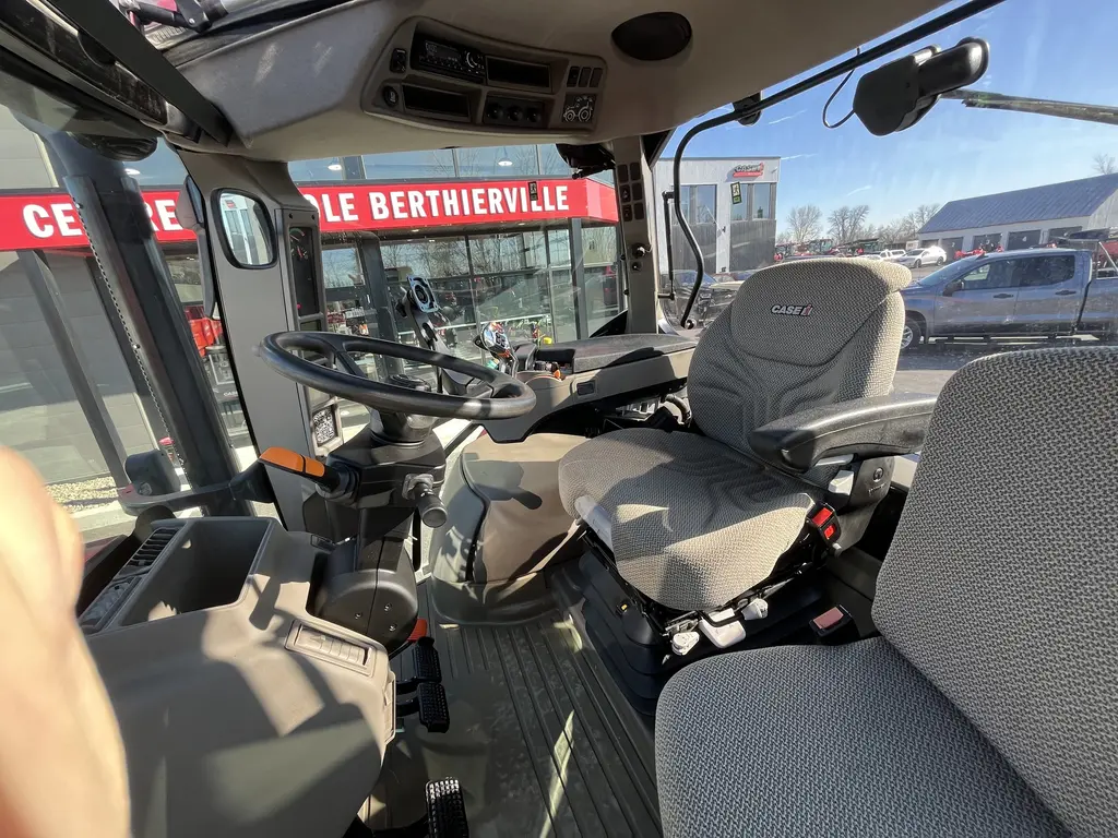 2022 Case IH Maxxum 115 A8