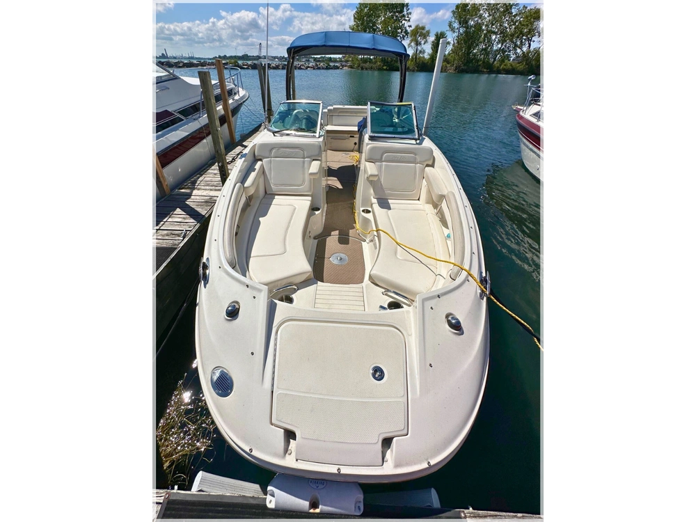 2012 Sea Ray 260 Sundeck **price Drop ! alt