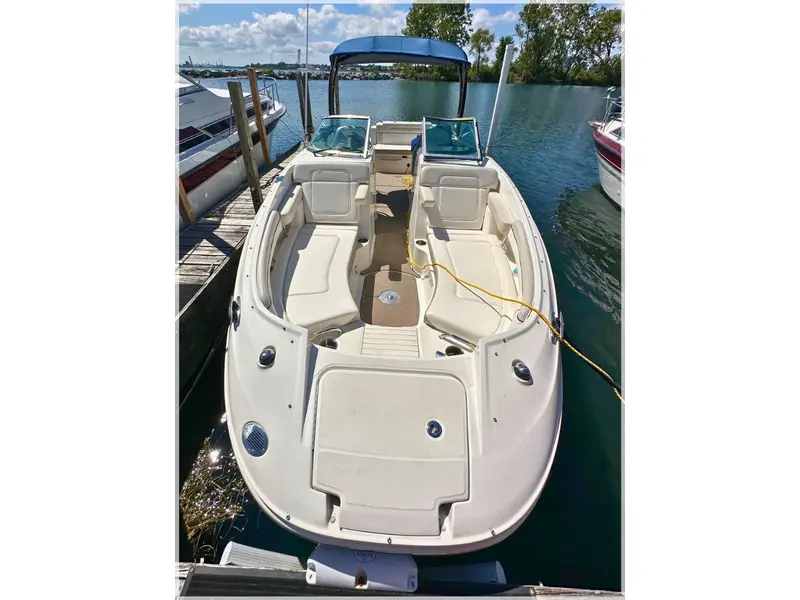 2012 Sea Ray 260 SunDeck **Price Drop !