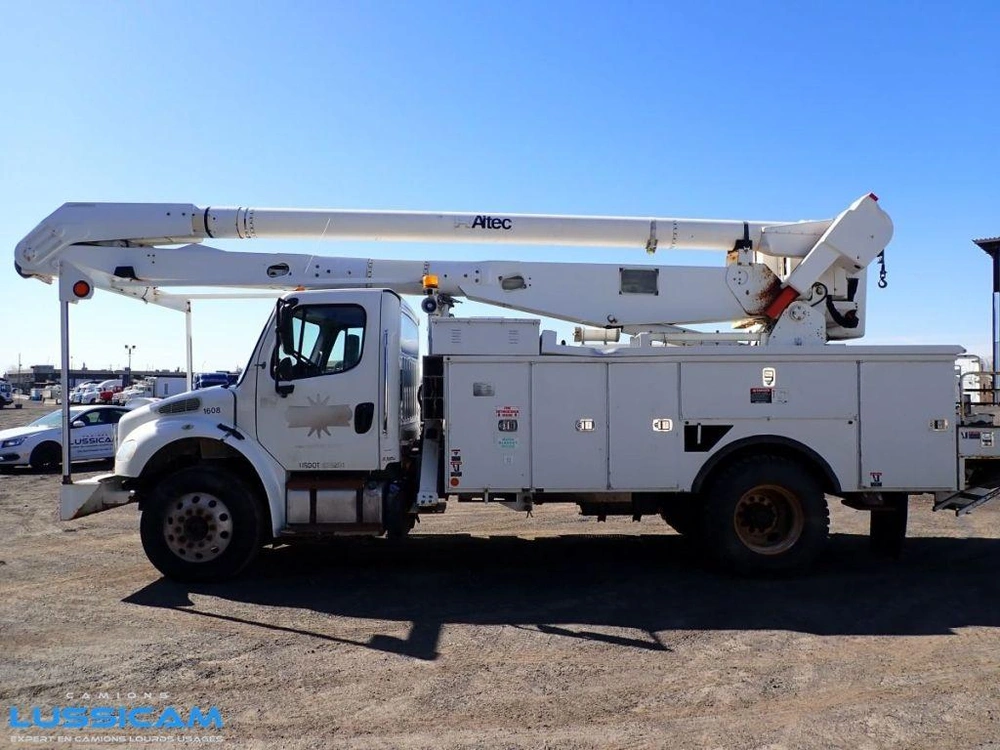 Freightliner M2106 2013