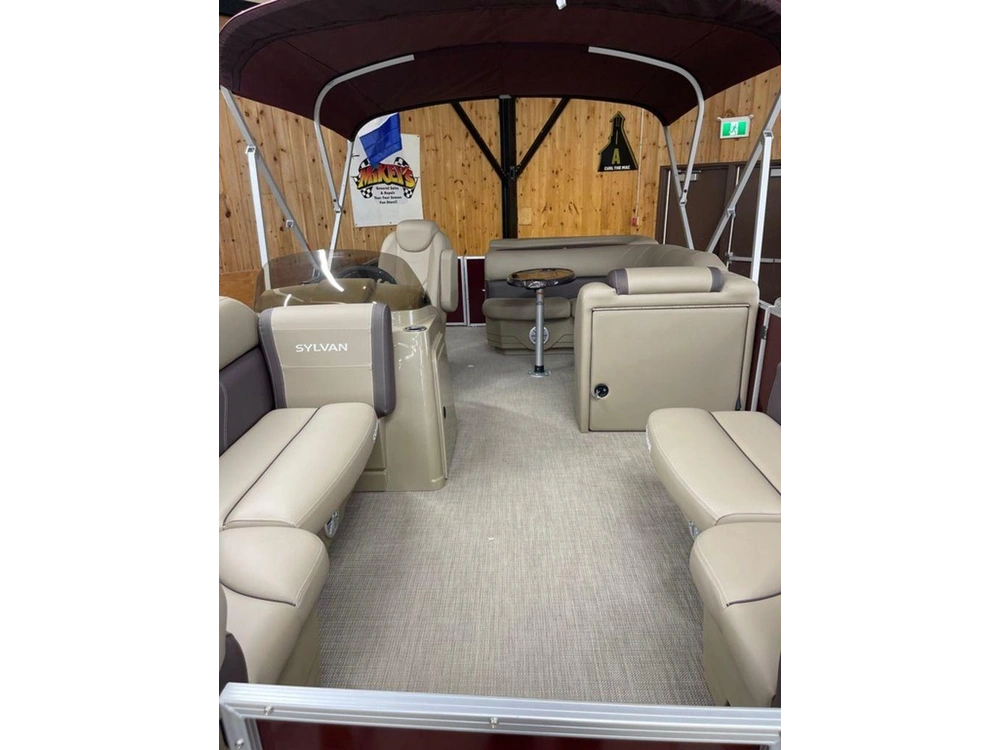 2023 Sylvan 8520 Cruise alt