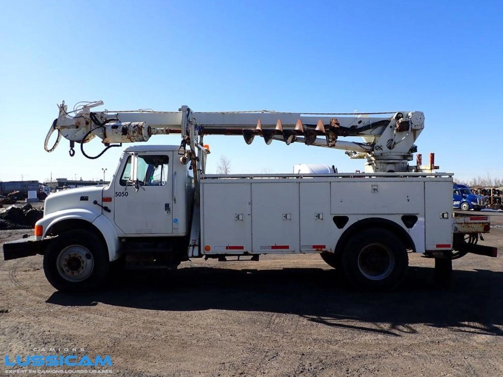 International 4900 2002