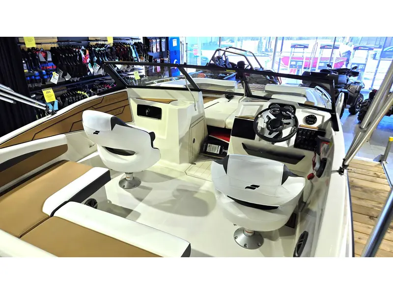 2024 Starcraft SVX 190 OB