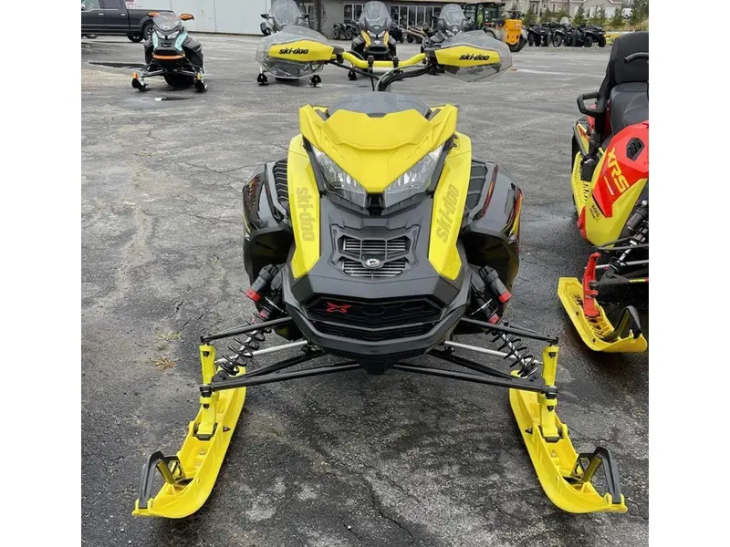 2022 Ski-Doo Renegade® X-RS® Rotax® 900 ACE™ Turbo R SS Ice Rip. XT 1.5 Yellow