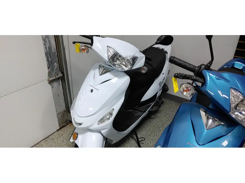 2023 Scootterre bistro