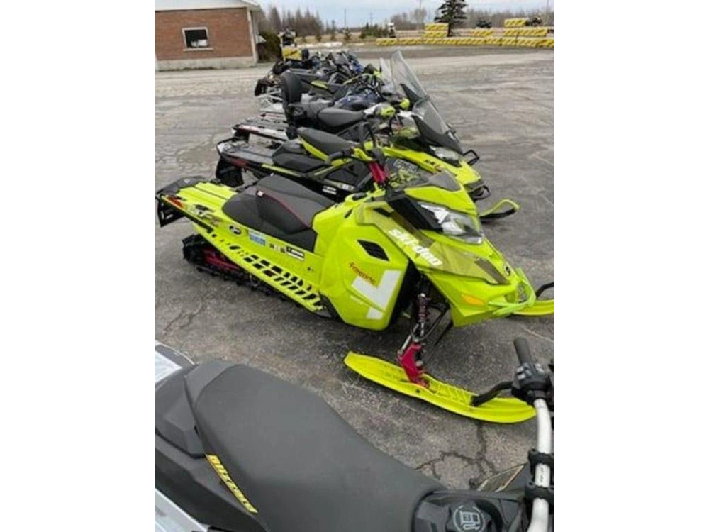 2015 Ski-doo Freeride™ 137 Rotax® 800r E-tec® alt